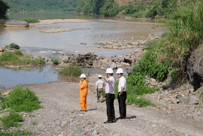 Dòng chảy thông thoáng khu vực nhập lưu giữa sông Đa Nhim và sông Đa Dâng