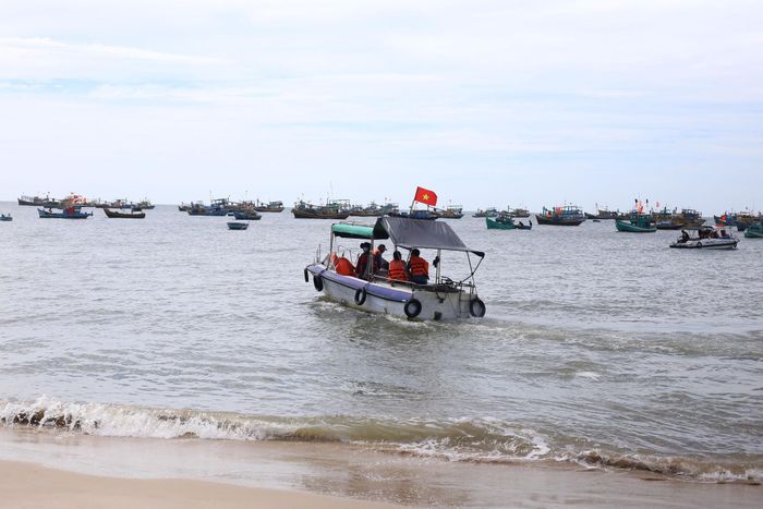 Việc quản lý chặt chẽ các phương tiện thủy sẽ góp phần xây dựng hình ảnh du lịch ở hải đăng Kê Gà