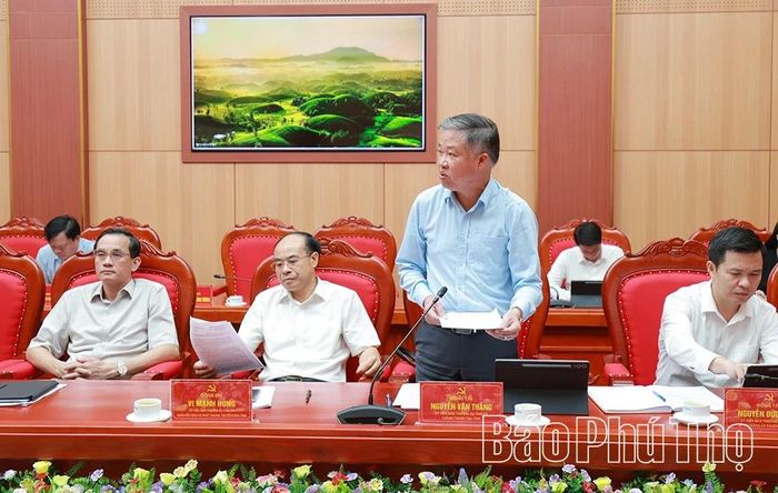 Chánh Thanh tra tỉnh phát biểu ý kiến về dự thảo Nghị quyết quy định nội dung, mức chi bồi dưỡng đối với người làm nhiệm vụ tiếp công dân, xử lý đơn khiếu nại, tố cáo, kiến nghị, phản ánh trên địa bàn tỉnh.