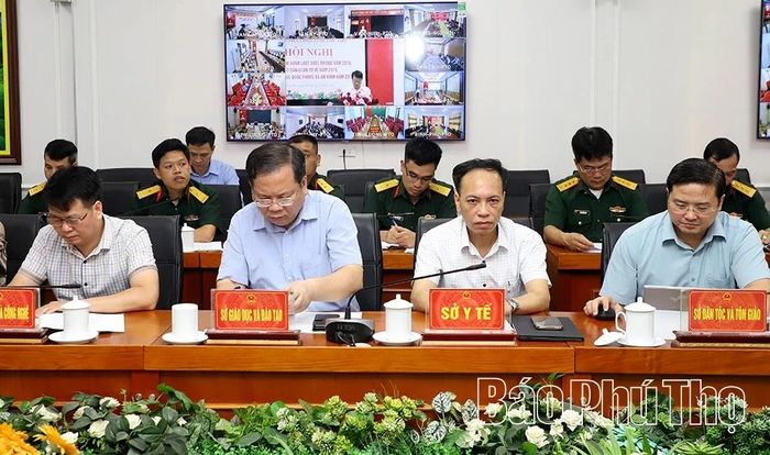 Các đại biểu dự hội nghị.