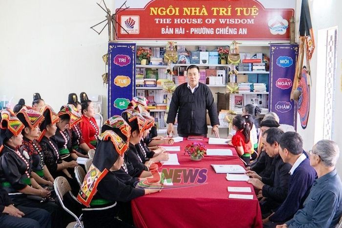 Mô hình “Ngôi nhà trí tuệ” ở bản Hài, phường Chiềng An.