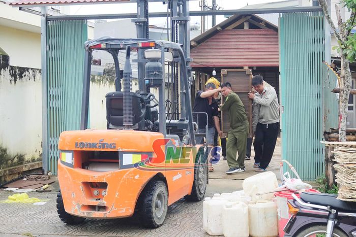 Tháo dỡ di chuyển tài sản trong diện thu hồi đất.