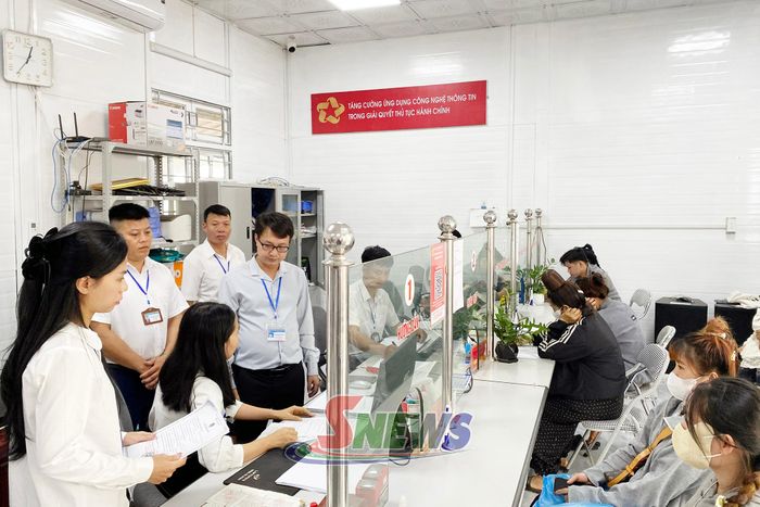 Đoàn kiểm tra tại Trung tâm phục vụ hành chính công xã Mường Khiêng