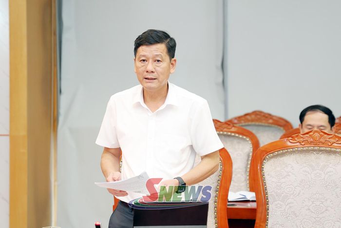 Lãnh đạo Sở Tài chính phát biểu tại cuộc họp.