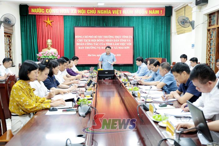 Đồng chí Phó Bí thư Thường trực Tỉnh ủy, Chủ tịch HĐND tỉnh, làm việc với Ban Thường vụ Đảng ủy xã Mai Sơn.