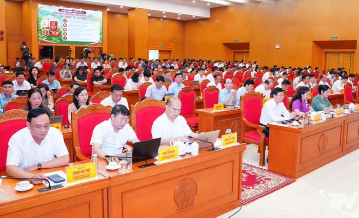 Các đại biểu dự Hội nghị.