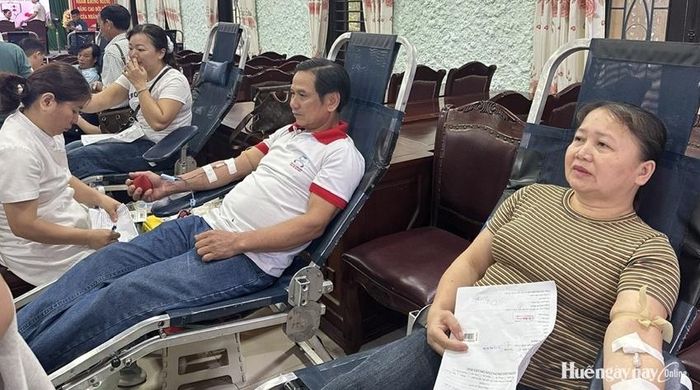 Đợt này, xã Quảng Điền có hơn 250 người đủ điều kiện sức khỏe để hiến hơn 250 đơn vị máu. Ảnh: Công Cường
