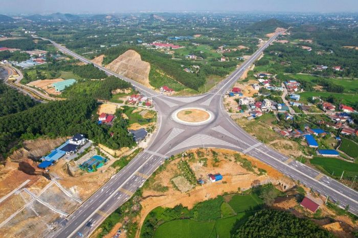 Mạng lưới giao thông liên vùng đang từng bước được tỉnh đầu tư đồng bộ, tạo trục kết nối xuyên suốt và đa hướng. (Ảnh: Cổng thông tin điện tử tỉnh Thái Nguyên)