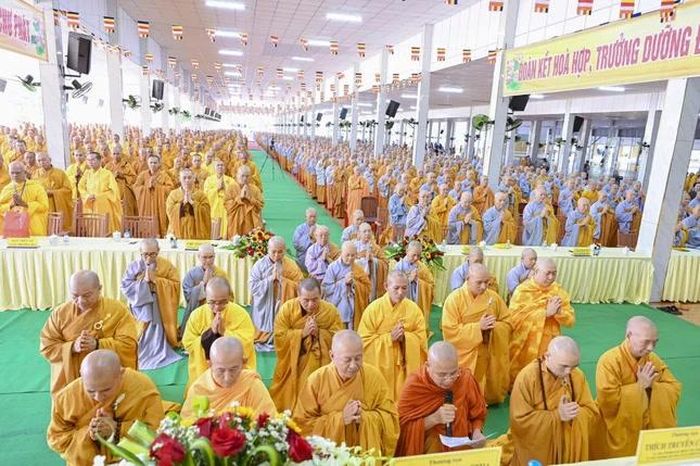 Chư tôn đức Ban Chức sự các trường hạ cảm tạ