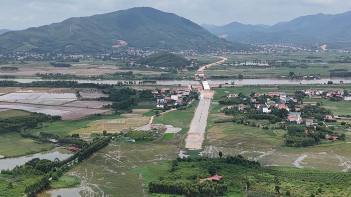 UBND tỉnh Bắc Ninh cũng giao Sở Xây dựng tỉnh này chủ trì nghiên cứu, có văn bản hướng dẫn chung cho toàn tỉnh đối với việc xử lý các hợp đồng xây dựng bị ảnh hưởng bởi biến động giá vật liệu xây dựng, giá xăng dầu trong giai đoạn vừa qua giúp dự án hoàn thành, góp phần rút ngắn thời gian và quãng đường di chuyển từ Bắc Ninh đến Tây Yên Tử.
