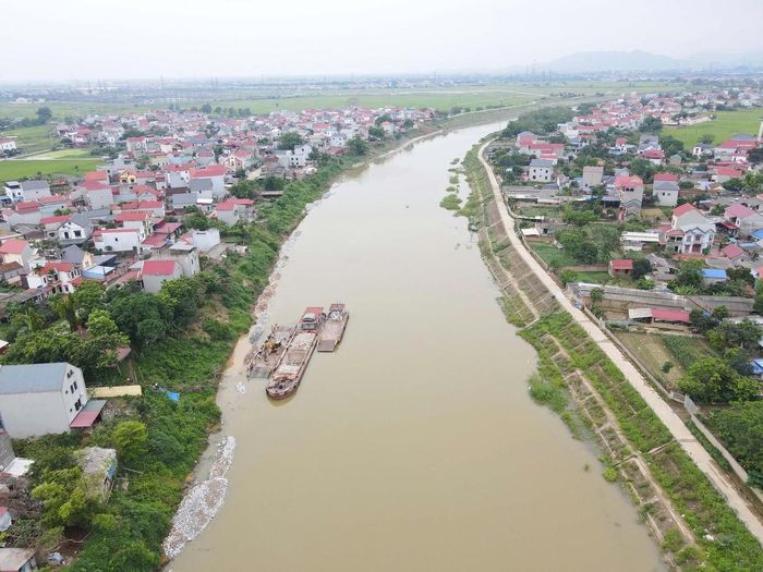 Dự án chống sạt lở bờ, bãi khẩn cấp ven sông Cầu (đoạn qua xã Hợp Thịnh, tỉnh Bắc Ninh) hoàn thành hạng mục kè đá chân đê sẵn sàng ứng phó với lũ.