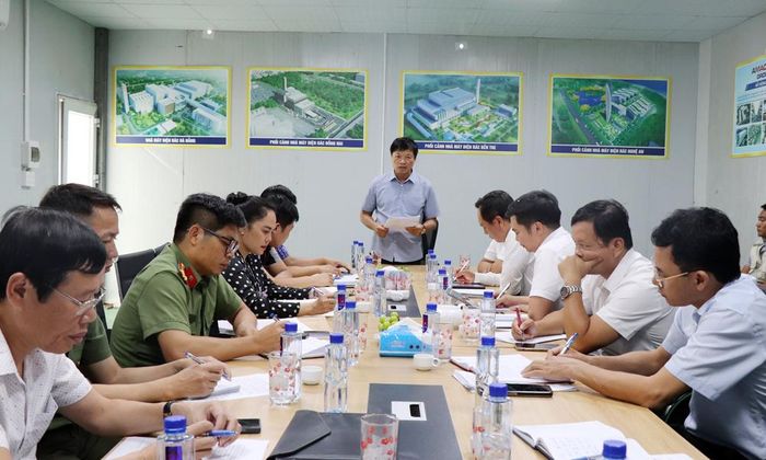 Cụ thể, cụm công nghiệp gồm các hạng mục xử lý, tái chế xỉ lò; xử lý phế thải xây dựng; đầu tư nhà máy bao bì cao cấp với công nghệ châu Âu. Khi đi vào hoạt động, dự án dự kiến đóng góp ngân sách từ 300 - 500 tỷ đồng/năm, tạo việc làm cho hàng trăm lao động địa phương.
