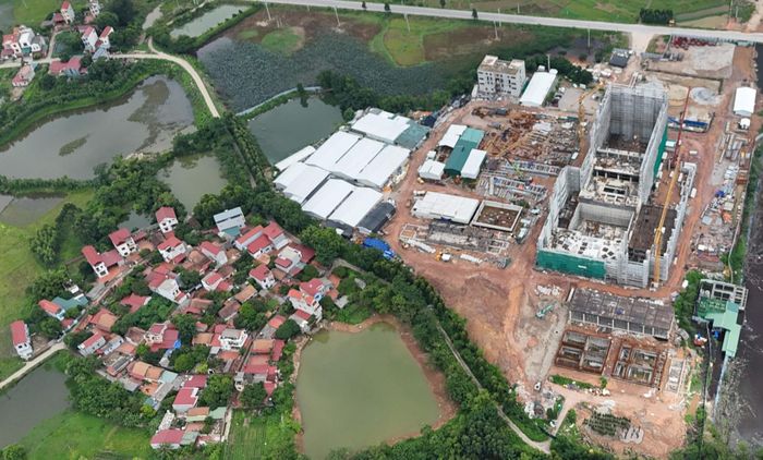 Vấn đề này đã được địa phương báo cáo đến UBND tỉnh Bắc Ninh, tỉnh Bắc Ninh cũng đã giao Sở Xây dựng phối hợp với phường Đa Mai bảo đảm công tác quy hoạch; tái định cư. Hiện, địa phương và các đơn vị liên quan đang phối hợp xây dựng các phương án triển khai để bảo đảm ổn định cuộc sống người dân.