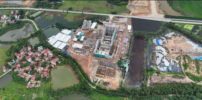 Ông Đỗ Văn Quý, Chủ tịch UBND phường Đa Mai cho biết, việc xây dựng Nhà máy ảnh hưởng đến đời sống của 52 hộ dân tổ dân phố Lò cũ với hơn 200 nhân khẩu. Vì thế, phường kiến nghị tỉnh có chính sách tái định cư cho các hộ dân để bảo đảm ổn định đời sống lâu dài.