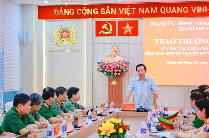 Toàn cảnh lễ trao thưởng.
