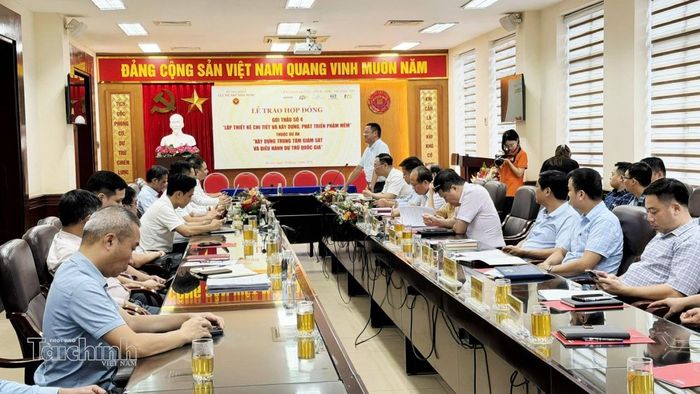 Quang cảnh Lễ trao Hợp đồng Gói thầu số 04 “Lập thiết kế chi tiết và xây dựng, phát triển phần mềm” thuộc dự án “Xây dựng Trung tâm giám sát và điều hành Dự trữ quốc gia”. Ảnh: Khánh Huyền