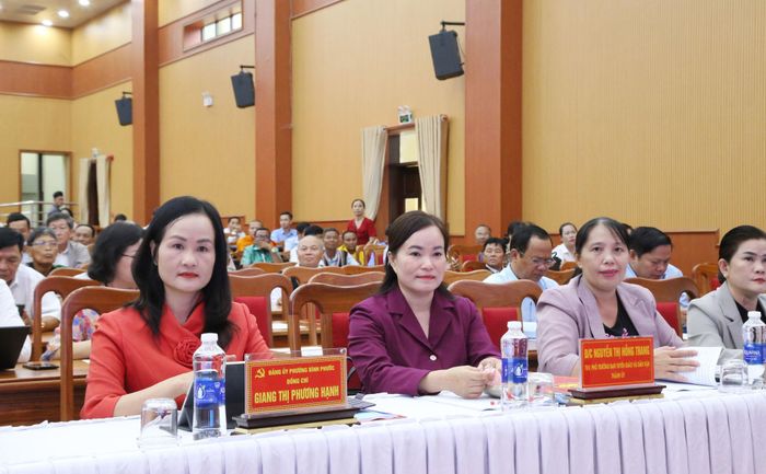 Lãnh đạo Đảng ủy phường Bình Phước, Ban Tuyên giáo và Dân vận Thành ủy Đồng Nai dự hội nghị. Ảnh: Văn Dũng