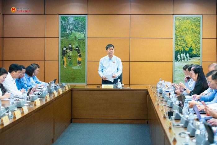 Toàn cảnh phiên thảo luận Tổ 13 (Đoàn ĐBQH Quảng Trị, An Giang)