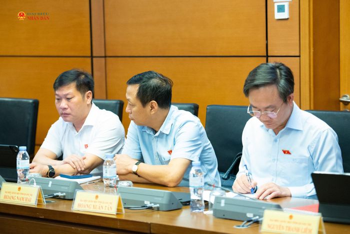 Đoàn ĐBQH tỉnh Quảng Trị tham dự phiên thảo luận tổ