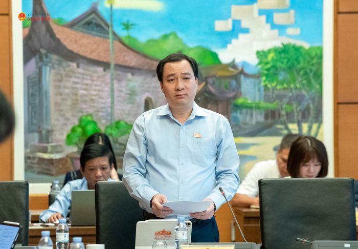 ĐBQH Vũ Văn Tiến (TP. Hải Phòng) phát biểu