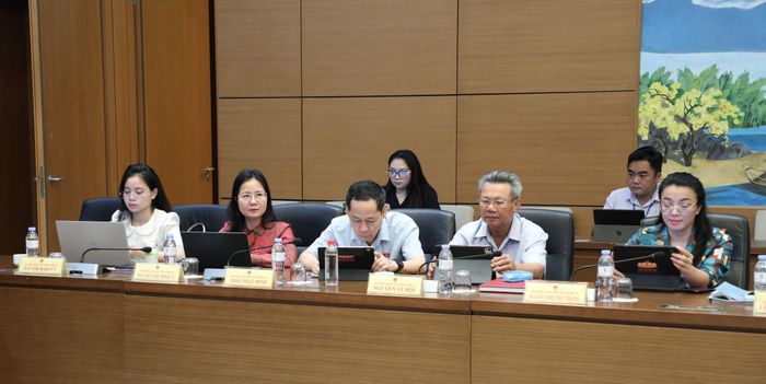 Các ĐBQH tỉnh Nghệ An tham dự phiên thảo luận