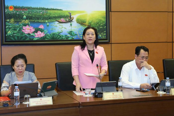 ĐBQH Lê Thị Thanh Lam (TP. Cần Thơ) phát biểu