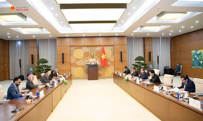 Quang cảnh cuộc tiếp