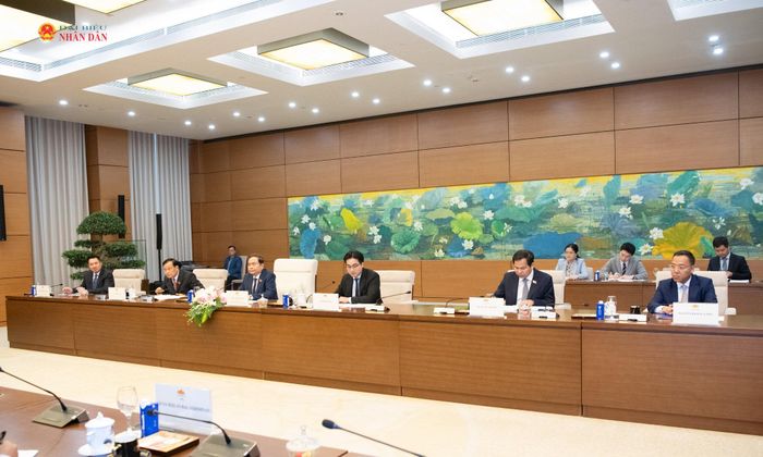 Chủ tịch Quốc hội Trần Thanh Mẫn và các đại biểu tại cuộc tiếp