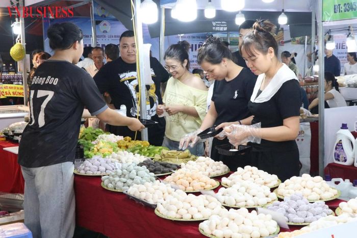 Phiên chợ được kỳ vọng sẽ tạo không gian quảng bá sản phẩm, kết nối giao thương và mở rộng thị trường tiêu thụ cho khu vực kinh tế tập thể.