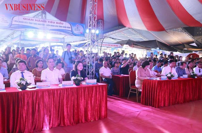 Sự kiện được tổ chức nhằm chào mừng Đại hội đại biểu Liên minh HTX Việt Nam lần thứ VII, nhiệm kỳ 2026-2031, đồng thời hưởng ứng Cuộc vận động "Người Việt Nam ưu tiên dùng hàng Việt Nam" do Liên minh HTX tỉnh Thái Nguyên và Liên minh HTX tỉnh Ninh Bình phối hợp tổ chức.