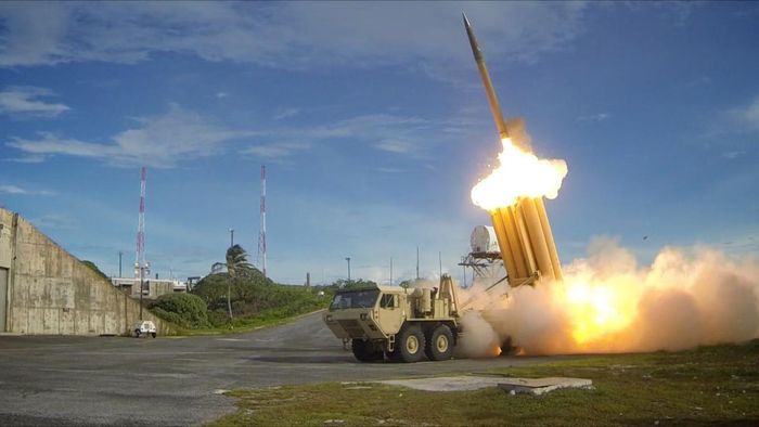 THAAD là hệ thống phòng thủ tên lửa tầm cao giai đoạn cuối do tập đoàn Lockheed Martin của Mỹ thiết kế và chế tạo nhằm đánh chặn các tên lửa đạn đạo tầm ngắn, tầm trung và tầm trung-cao. Ảnh Wiki.