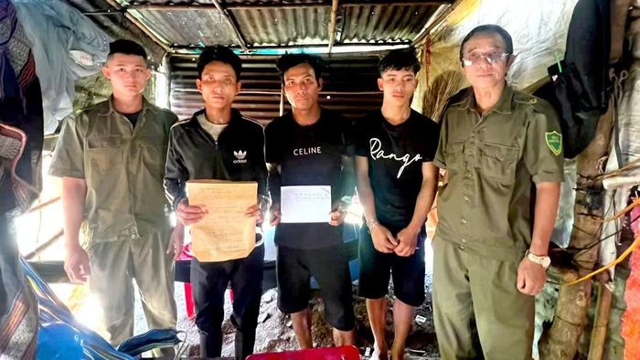 Một số đối tượng bị bắt giữ có liên quan đến ma túy.