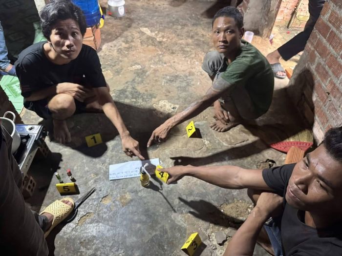 Công an xã Tân Hưng bắt quả tang 3 đối tượng đang có hành vi tổ chức sử dụng trái phép chất ma túy tại nhà trọ.