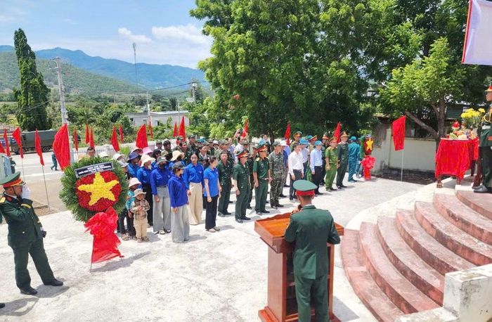 Lễ truy điệu và an táng HCLS Ka Tơr Tiên tại Nghĩa trang liệt sĩ Ninh Thuận.