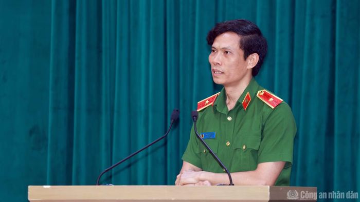 Thiếu tướng Ngô Thanh Bình , Cục trưởng Cục Cảnh sát điều tra tội phạm về ma túy phát biểu tại hội nghị.