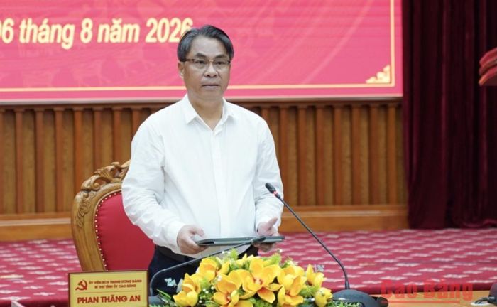 Bí thư Tỉnh ủy, Chủ tịch HĐND tỉnh Phan Thăng An kết luận hội nghị.