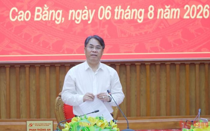 Đồng chí Phan Thăng An, Ủy viên Trung ương Đảng, Bí thư Tỉnh ủy, Chủ tịch HĐND tỉnh kết luận hội nghị.