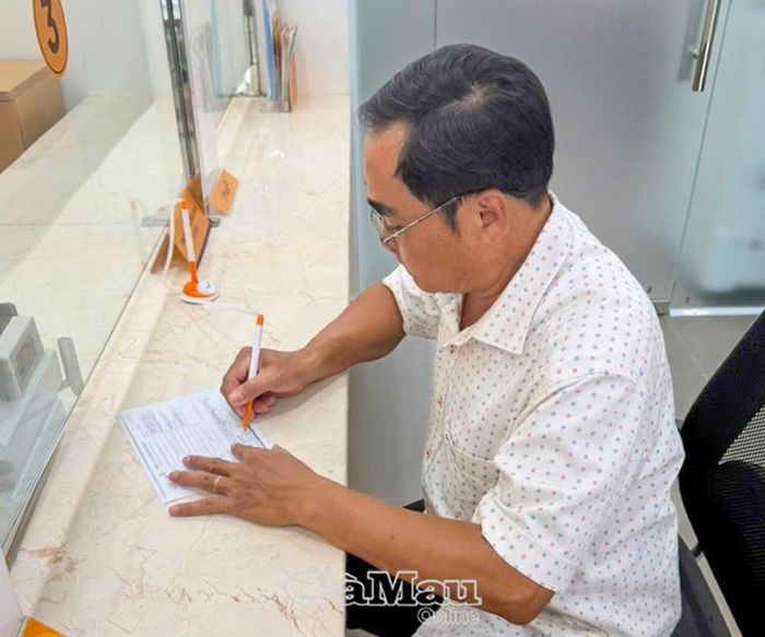  Anh Trần Văn Phúc thực hiện thủ tục chuyển trả số tiền 747,5 triệu đồng cho người chuyển khoản nhầm, 