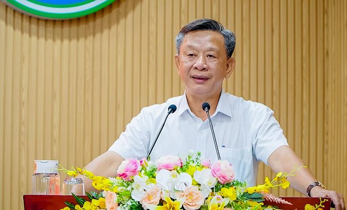 Đồng chí Hồ Trung Việt, Ủy viên Ban Thường vụ Tỉnh ủy, Trưởng ban Tuyên giáo và Dân vận Tỉnh ủy, quán triệt chuyên đề của tỉnh về học tập, thực hành tư tưởng, đạo đức, phương pháp, phong cách Hồ Chí Minh với chủ đề "Khát vọng phát triển đất nước phồn vinh, hạnh phúc".