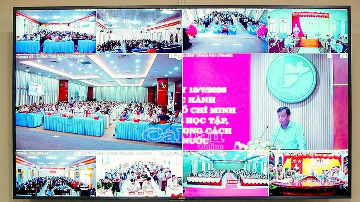 Đại biểu tại các điểm cầu địa phương, đơn vị tham dự hội nghị. 