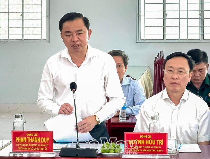 Đồng chí Phan Thanh Duy, Ủy viên Ban Thường vụ Tỉnh ủy, Trưởng ban Tổ chức Tỉnh ủy Cà Mau, phát biểu làm rõ một số nội dung Đoàn kiểm tra đặt ra.