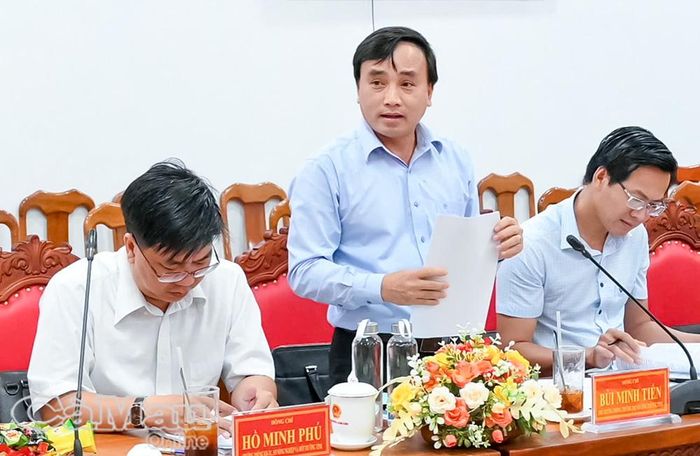  Phó Trưởng phòng Thương mại, Sở Công Thương Bùi Minh Tiến đề xuất giải pháp đẩy mạnh thương mại điện tử, hỗ trợ doanh nghiệp và hộ kinh doanh tiếp cận chính sách.