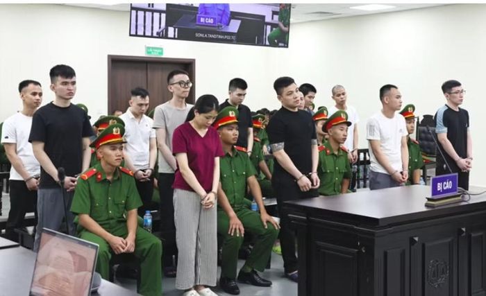 Các bị cáo tại phiên tòa. Ảnh: Tiền phong.