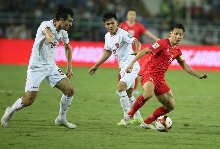 Trận thua đậm trước Việt Nam đã xô Indonesia vào cảnh "ngàn cân treo sợi tóc".