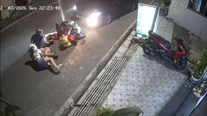 Hiện trường vụ việc được camera an ninh ghi lại.