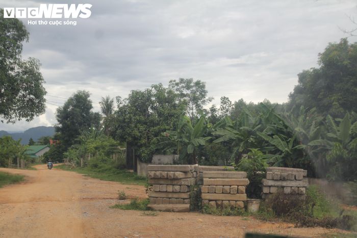 Ông Nguyễn Văn Thái, Phó chủ tịch UBND xã Thành Bình Thọ, tỉnh Nghệ An, cho biết: Hiện xã đang đề nghị Ban Quản lý dự án công trình giao thông tỉnh Nghệ An đẩy nhanh tiến độ dự án.