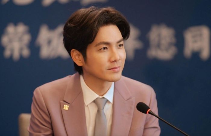 Chung Hán Lương vẫn phong độ ở tuổi 52.