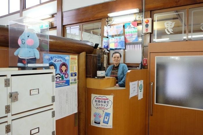 Ở nhà tắm công cộng có đa dạng dịch vụ thư giãn phục vụ khách ghé thăm. (Ảnh: 1010JP)