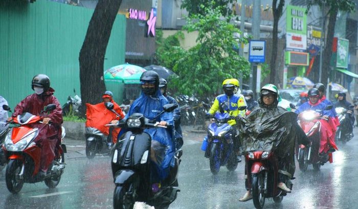 Dự báo thời tiết miền Nam ngày mai 7/8: Chiều tối có mưa dông rải rác