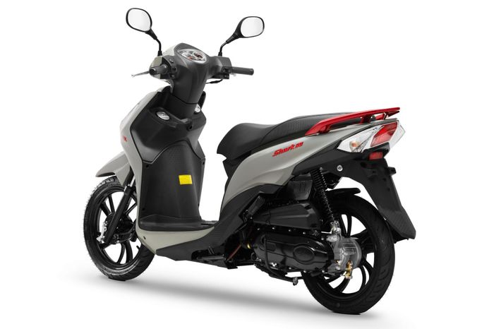 Xe máy với thiết kế thể thao, phù hợp học sinh và người mới sử dụng